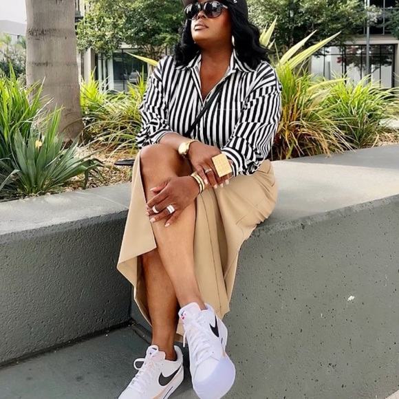 Nike Court Legacy Lift Sneakers - Picture 16 of 16